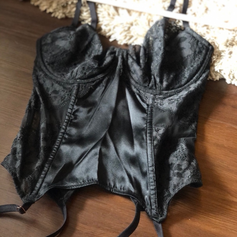 VS very sexy corset